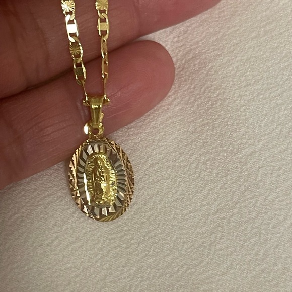 14k Gold Filled Our Lady Of Guadalupe Necklace Nuestra Señora De Guadalupe - Picture 4 of 9